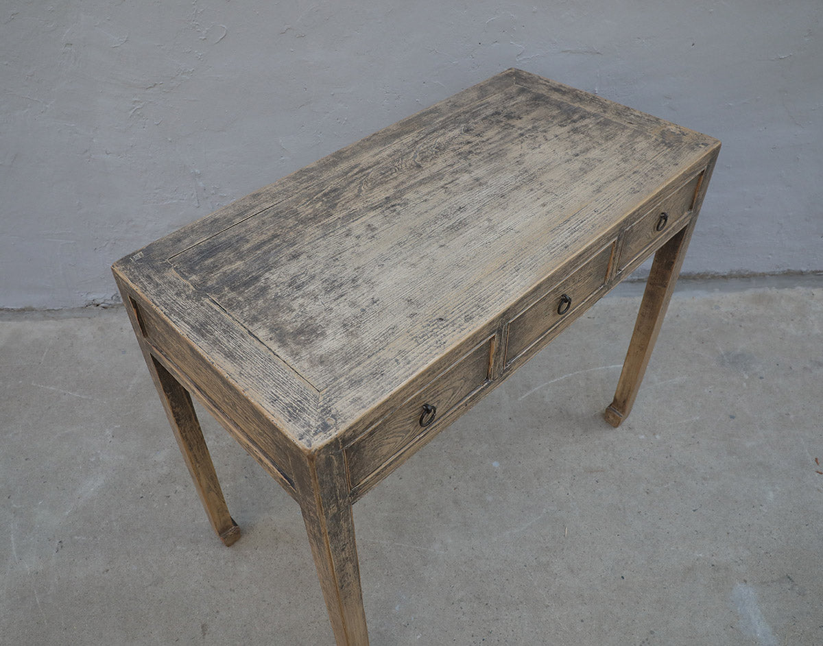 Antiker Chinesischer Wandtisch – Rustikale Eleganz