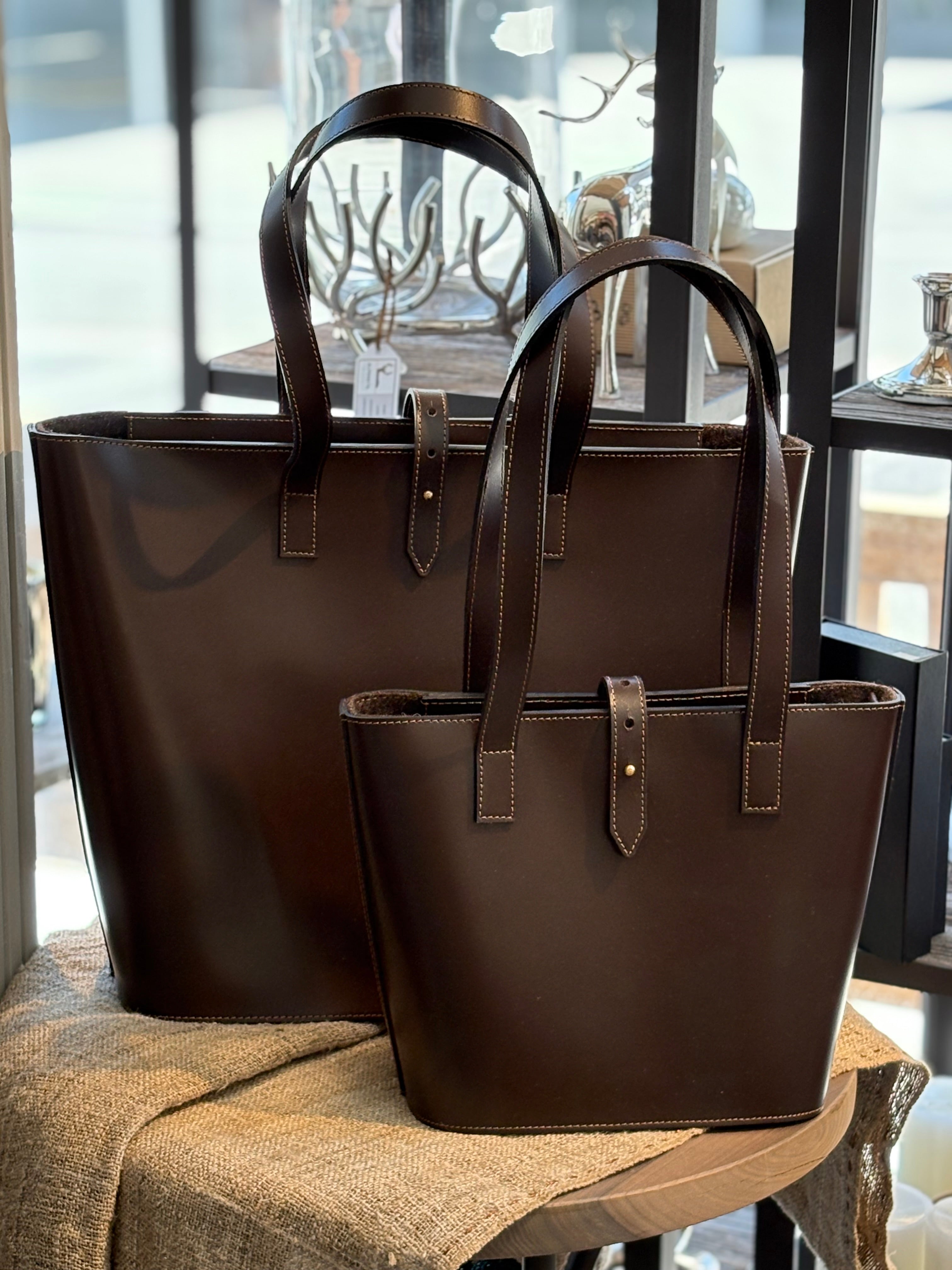 Alpenstil Ledertaschen in den Farben Dunkelbraun / Kamel / Orange